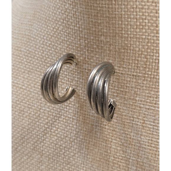 The Unbranded Brand Jewelry - Vintage Sterling Silver Layered Ribbed Hoop Earrings 925